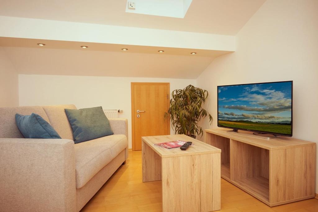 Hotel Seeblick & Ferienwohnung 바트엔도르프 외부 사진